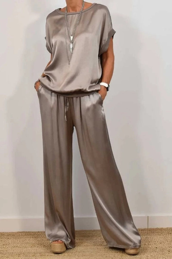 Selviera™ |  Satin Set