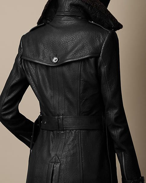 Alvea™ | Elegant Mid-Length Coat