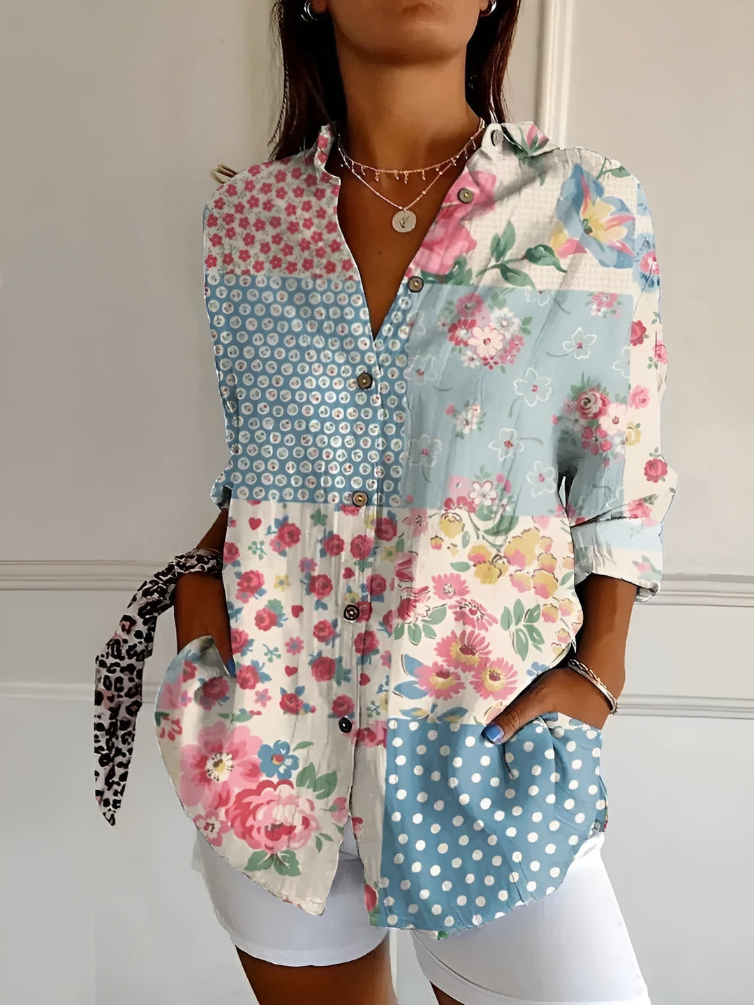 Julia – Soft Bloom Everyday Blouse